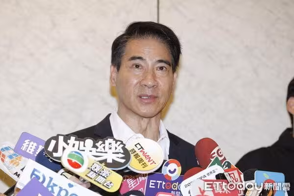 翁家明曝傅子純「早說想休息了」 顏曉筠靈堂潰堤痛哭:想把你拍醒但做不到!
