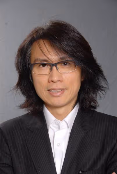 時隔22年再聚首!黃子華鄭裕玲同框宣傳新戲,其更被曝愛改劇本