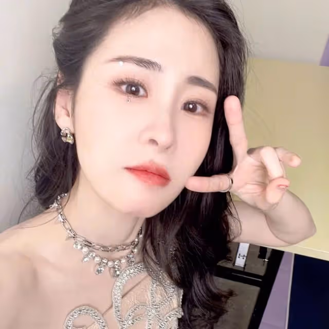 太陽女主持，鹿晗魏大勛，張碧晨，趙麗穎，古力娜扎，歐陽娜娜 | 最新八卦匯總