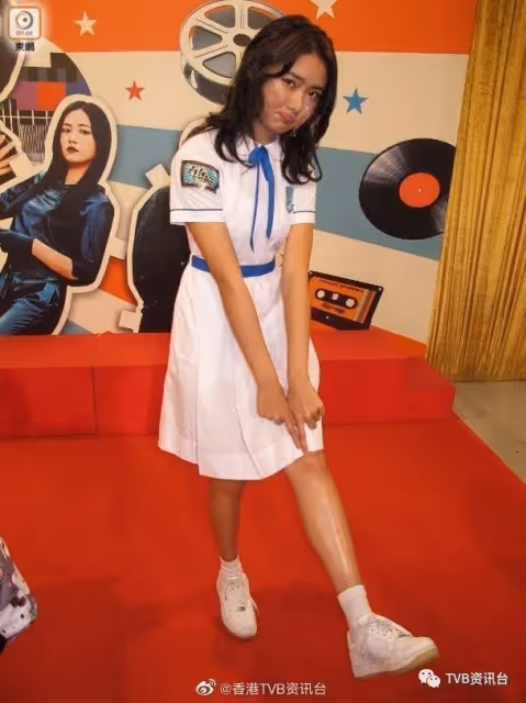 青春不要臉︱戴祖儀每日一親吻丁子朗,大讚好吻又香
