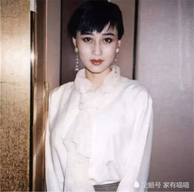 揭秘賭王和利智的關係:利智深愛賭王,賭王卻把她推給了李連杰