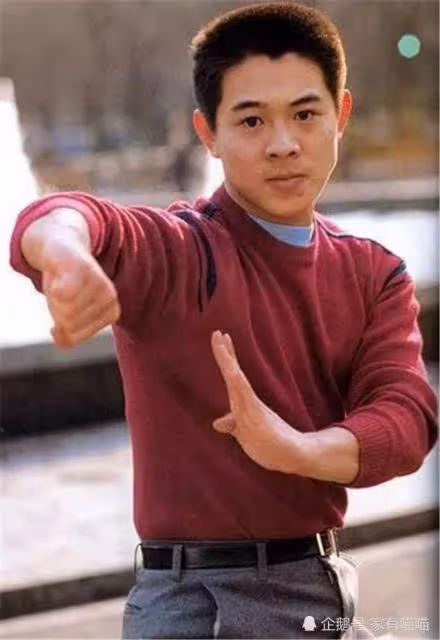 揭秘賭王和利智的關係:利智深愛賭王,賭王卻把她推給了李連杰