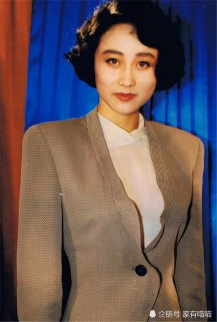 揭秘賭王和利智的關係:利智深愛賭王,賭王卻把她推給了李連杰