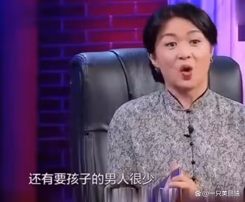 劉奕君兒女合影曝光，相差14歲，兄妹感情真好！