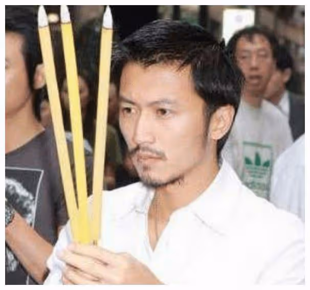 張國榮見白龍王卻遭拒絕，白龍王事後回應：他骨頭太輕，命薄！