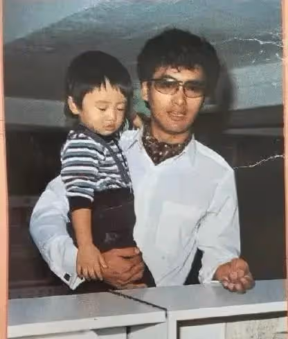 無法重拍的瞬間:25歲的李小龍,喝汽水的林黛玉,偷望張國榮的日本女星