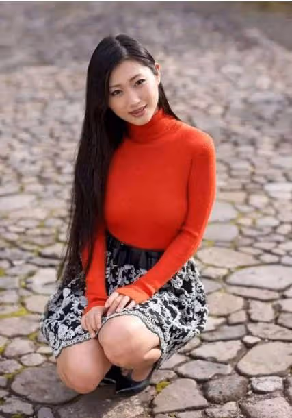 當眾脫內褲的壇蜜,比蒼井空還要「奔放」,讓人「欲罷不能」