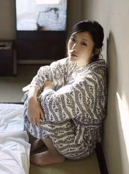 當眾脫內褲的壇蜜,比蒼井空還要「奔放」,讓人「欲罷不能」