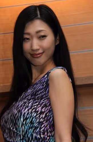 當眾脫內褲的壇蜜,比蒼井空還要「奔放」,讓人「欲罷不能」