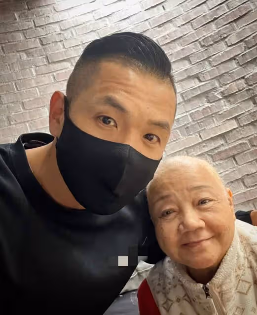 陳建州自曝70歲母親得乳腺癌,多次化療頭髮掉光,滿臉憔悴仍樂觀