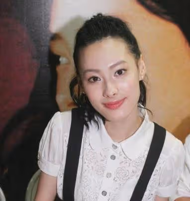 梁洛施奶奶曝光:曾拒絕母女進門,今為孫女千億家產決定萬里認親