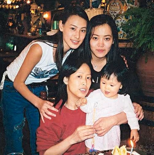 梁洛施奶奶曝光:曾拒絕母女進門,今為孫女千億家產決定萬里認親