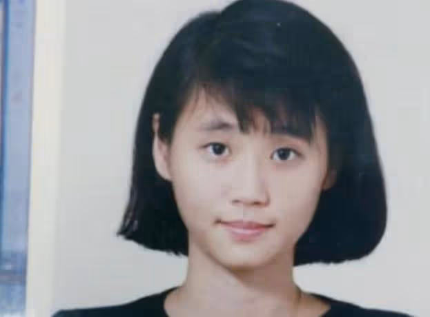 她是最慘港姐,14歲親媽上吊,結婚2年成寡婦,今45歲精神失常