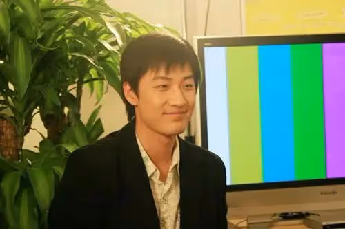 曾經的北大才子,如今是觀眾心中的「暖男」主持人……