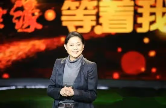 曾經的北大才子，如今是觀眾心中的「暖男」主持人……