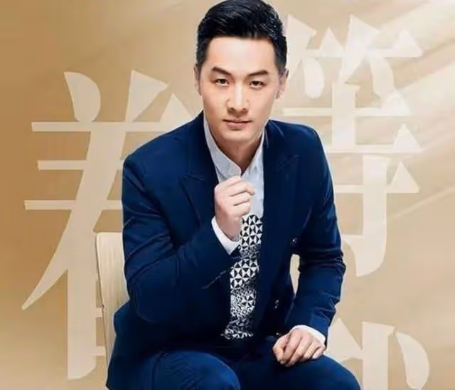 曾經的北大才子,如今是觀眾心中的「暖男」主持人……