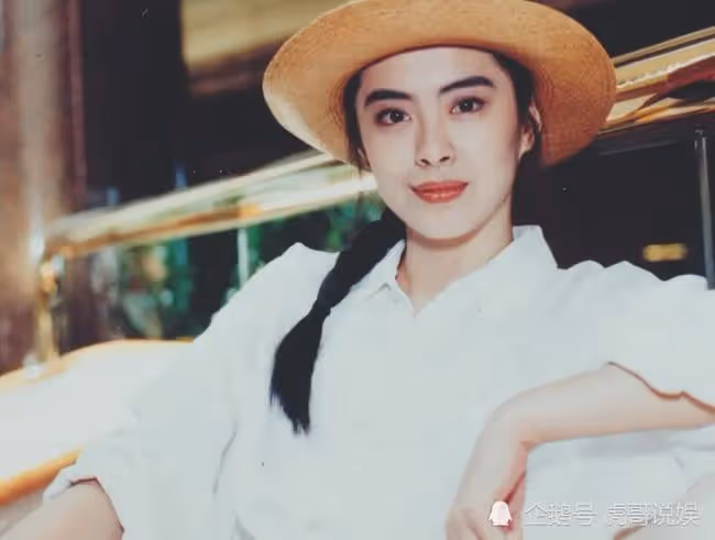 王祖賢:出道17年,34突然宣布退出影壇,如今55依然孤獨一人