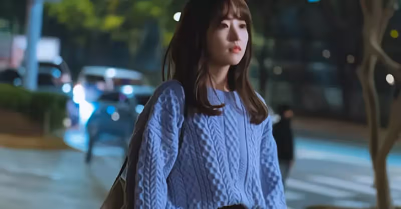 閨蜜未婚先孕，我陪她去打胎，手術前替她接個電話，我攔著不讓打
