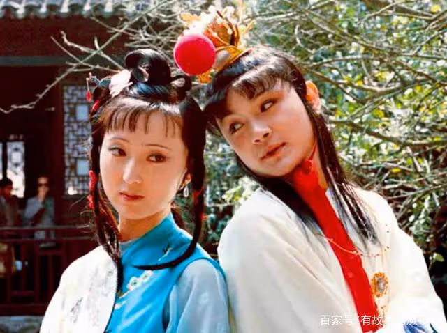 23歲爆紅,娶18歲初戀,結婚27年,歐陽奮強如今怎樣了?