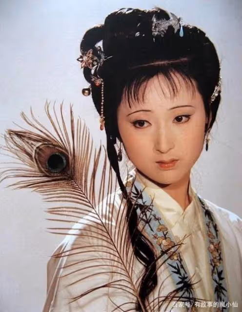 23歲爆紅,娶18歲初戀,結婚27年,歐陽奮強如今怎樣了?
