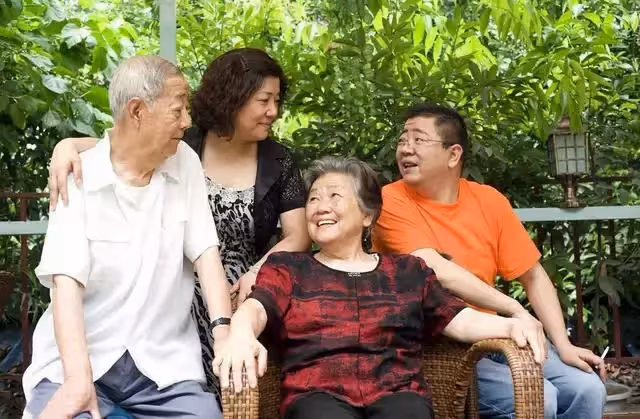 「你有什麼資格賣我女兒的房?」兒媳:看清楚,這是我的婚前財產