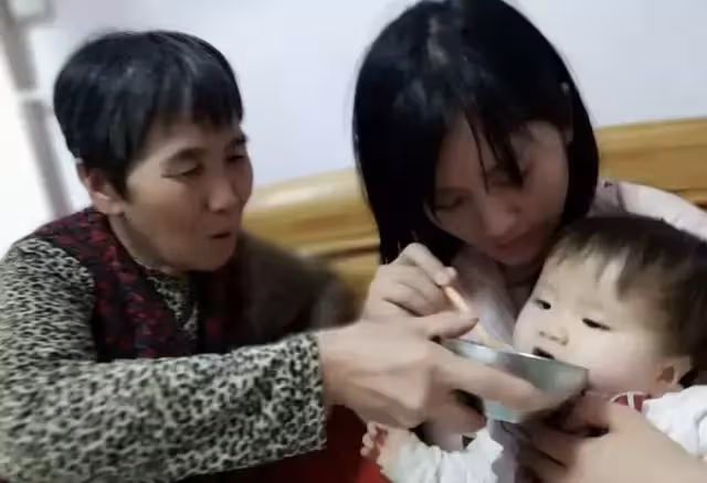 「奶奶又來假裝帶娃了」,5歲孫子的一句話,讓奶奶羞愧難當