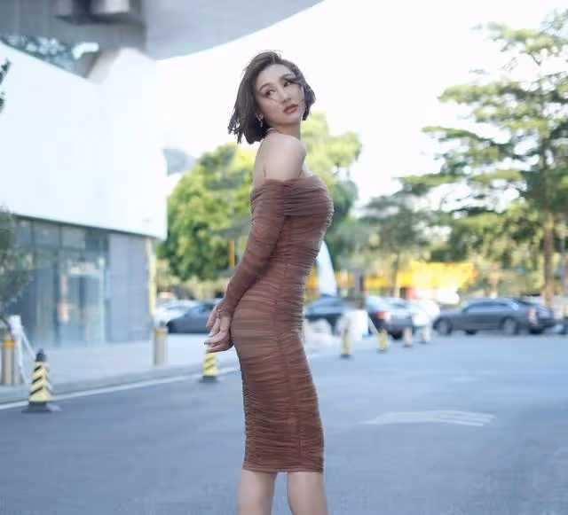 又走一個?TVB女星曬手寫日記疑默認離巢,北上發展兩個月賺7位數