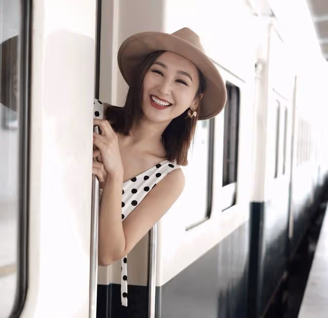又走一個?TVB女星曬手寫日記疑默認離巢,北上發展兩個月賺7位數