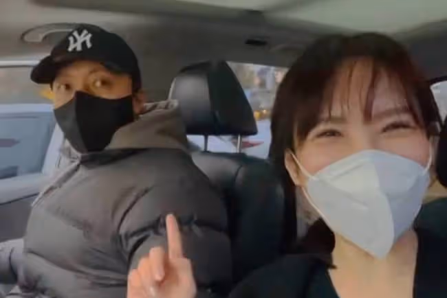 知名女星與外國老公團聚激動大哭,已賣掉豪宅,將在對方家鄉投資