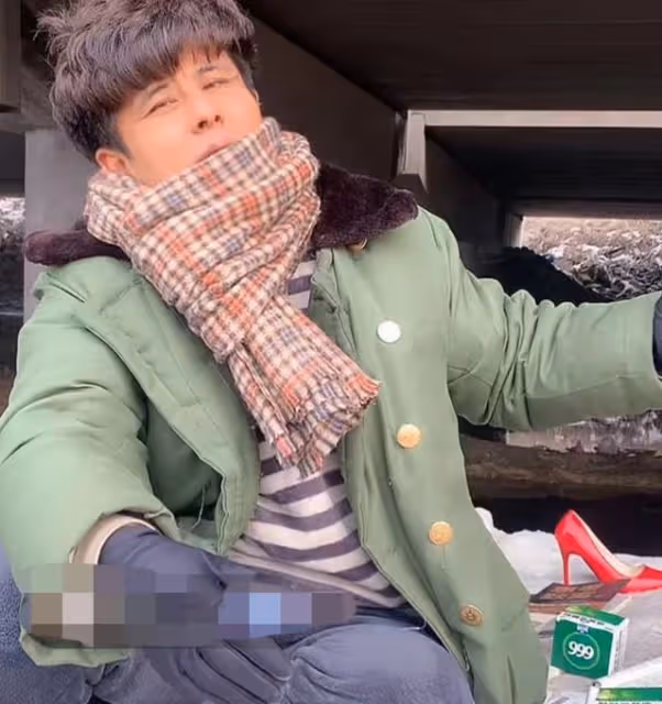 星光大道劉曉東住橋洞,開直播要禮物,自曝剛做頭髮偶爾會開房間