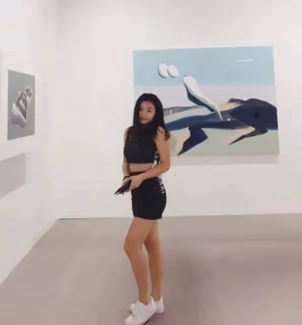 美人胚子!邱淑貞大女兒罕見曬妹妹素顏照,長相甜美越來越像媽媽