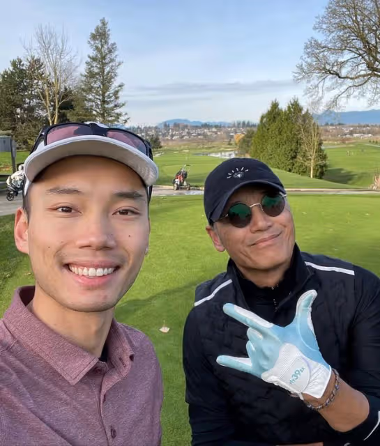 苗僑偉為愛子慶生，28歲兒子身材高大太像媽，戀上富二代長居國外