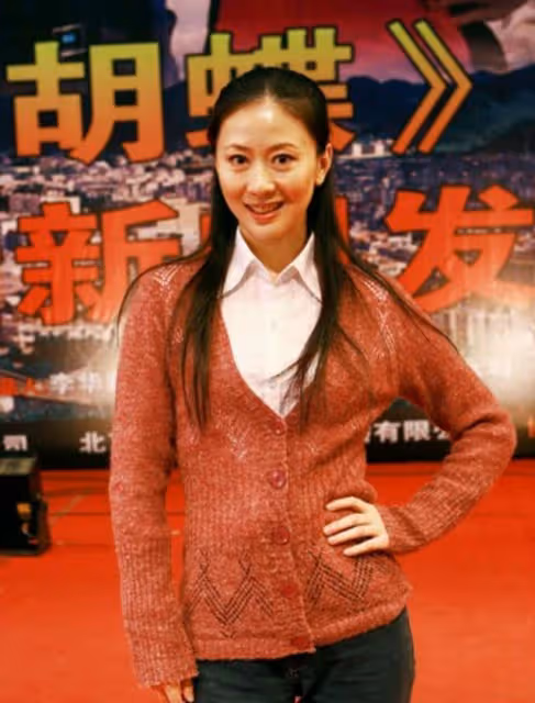 「人體模特」湯加麗：為走紅被丈夫拋棄、遭父親指責，今45歲還單身