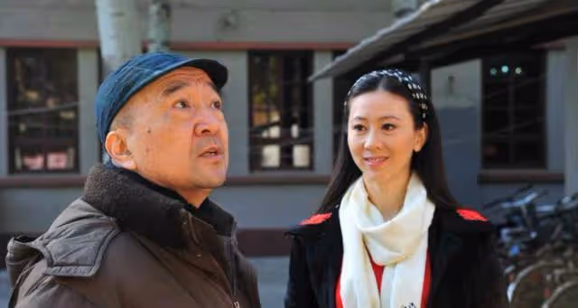 「人體模特」湯加麗:為走紅被丈夫拋棄、遭父親指責,今45歲還單身