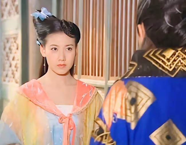 影視劇反派年輕時有多美?容嬤嬤無濾鏡也好看,鍋姨不輸港圈女神