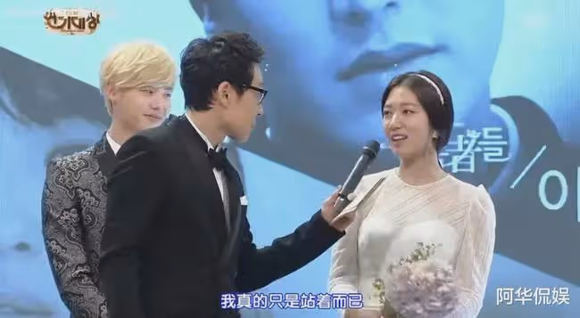 頂流女星奉子成婚,前男友們排隊道賀