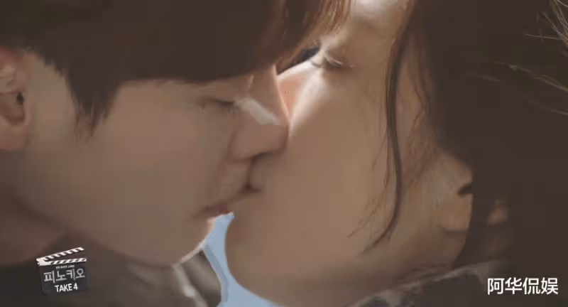 頂流女星奉子成婚,前男友們排隊道賀