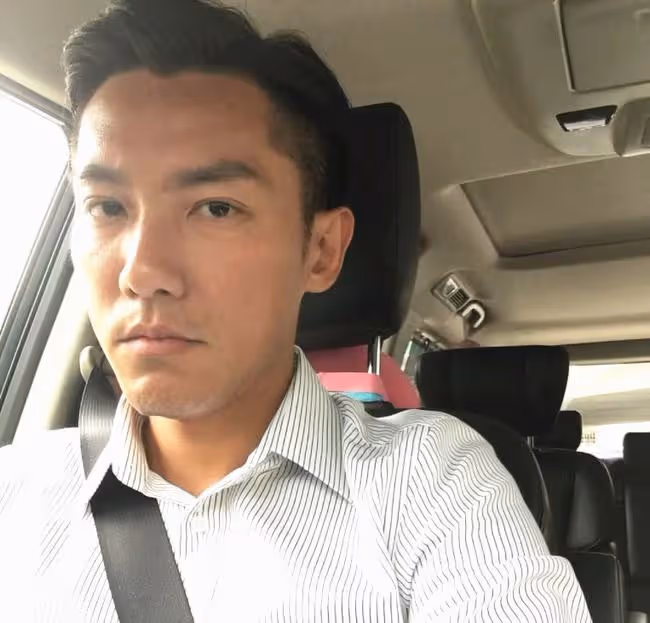 劉德華乾兒子向TVB喊話：再沒機會當男一就離巢！已演過80部戲