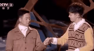劉奕君靠《開端》爆火成男神,卻在舞台揩油小鮮肉,結局沒想到
