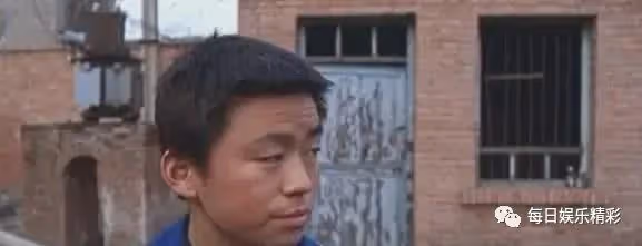 因拍攝條件太苦演員跑了一半,找個群演當主演,沒想他竟成了影帝
