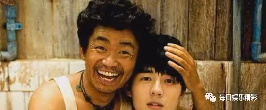 因拍攝條件太苦演員跑了一半,找個群演當主演,沒想他竟成了影帝