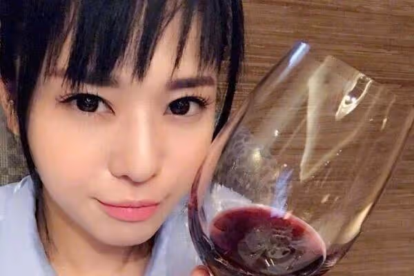 蒼井空好母親形象崩塌,發布動態內涵文,網友:不忍直視