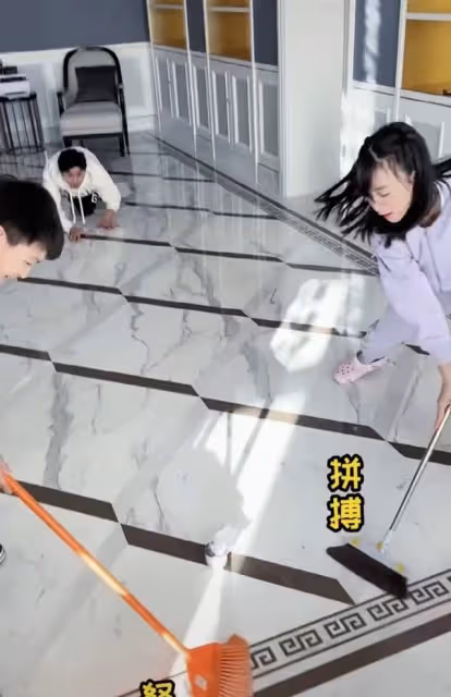 田亮一家共用一張臉!13歲姐姐身高直逼爸爸,10歲弟弟高顏值吸睛