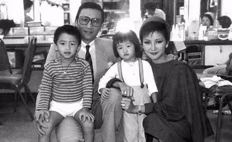 狄波拉:錯過賭王,甩掉富豪,嫁給謝賢,再婚21年如今怎樣了?