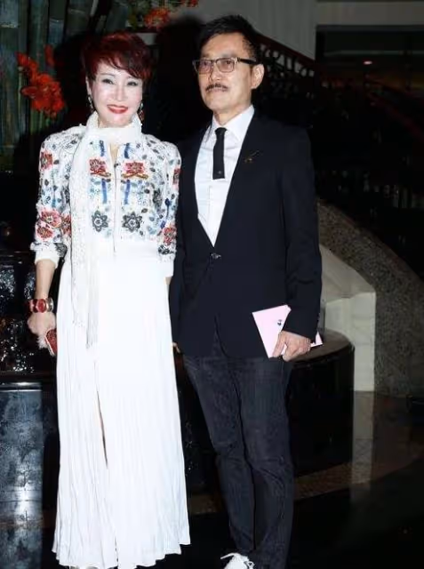 狄波拉:錯過賭王,甩掉富豪,嫁給謝賢,再婚21年如今怎樣了?