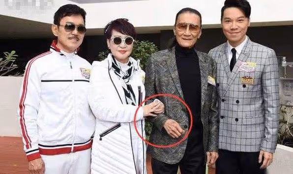 狄波拉:錯過賭王,甩掉富豪,嫁給謝賢,再婚21年如今怎樣了?