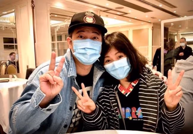 女星長腫瘤常不受控跌倒,手術風險高老公很擔心,所幸已平安出院