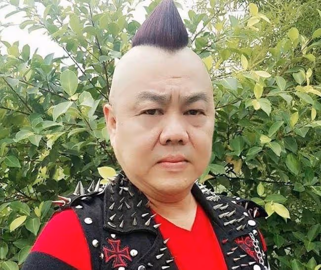 57歲男星迎娶小32歲女友,感謝對方陪自己吃苦,曾被曝身家過億