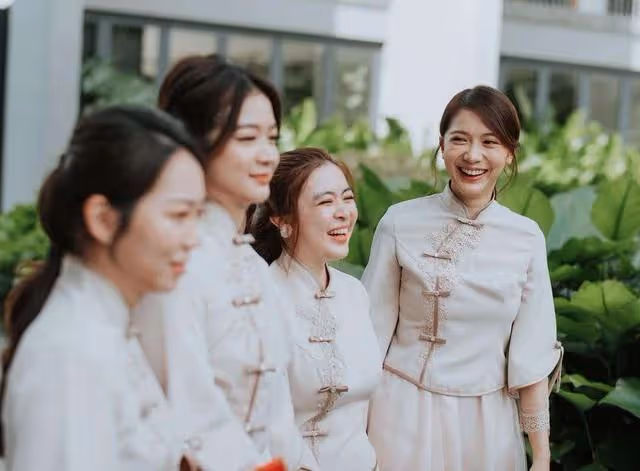 恭喜!TVB前女星姐姐風光出嫁,一家三姐妹都是美人胚子顏值高