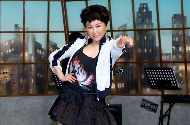 56歲藍心湄欲把億萬財產給員工,遺憾未能結婚,曾花重金求子失敗